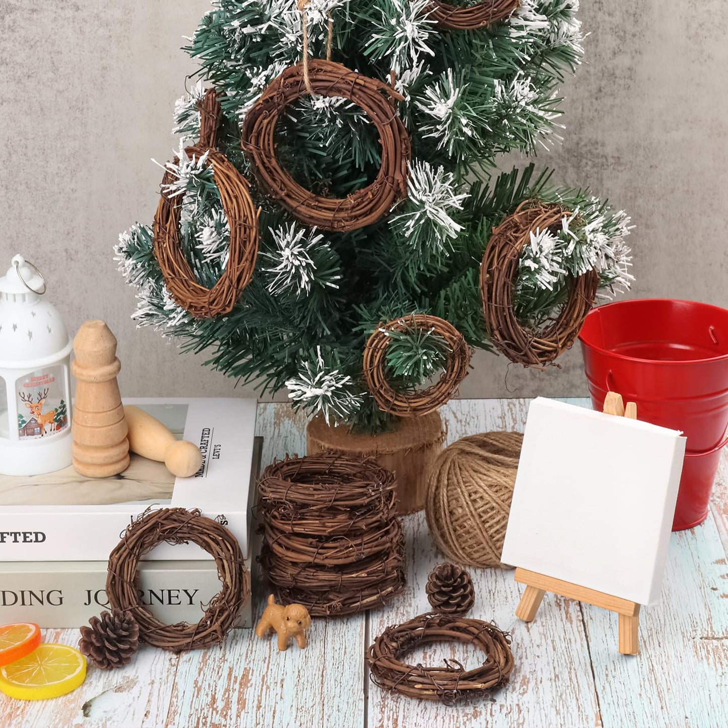 KUKLIPJIM 40 Pieces 3.15 Inch Natural Grapevine Wreath, Small Grapevine Wreaths, Vine Branch Wreath, for Christmas, Weddings, DIY Crafts, Parties and Festive Holiday Ornaments
