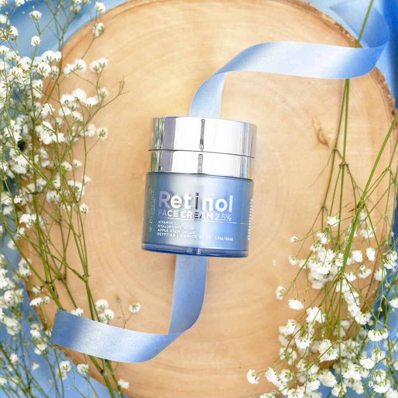 Passport to Organics Retinol 2.5% High Potency Face Cream - Anti-Aging Cream - Organic Moisturizing Cream with Vitamin C, Hyaluronic Acid & Essential Oils - Retinol Moisturizer for Dry Skin - 1.7oz