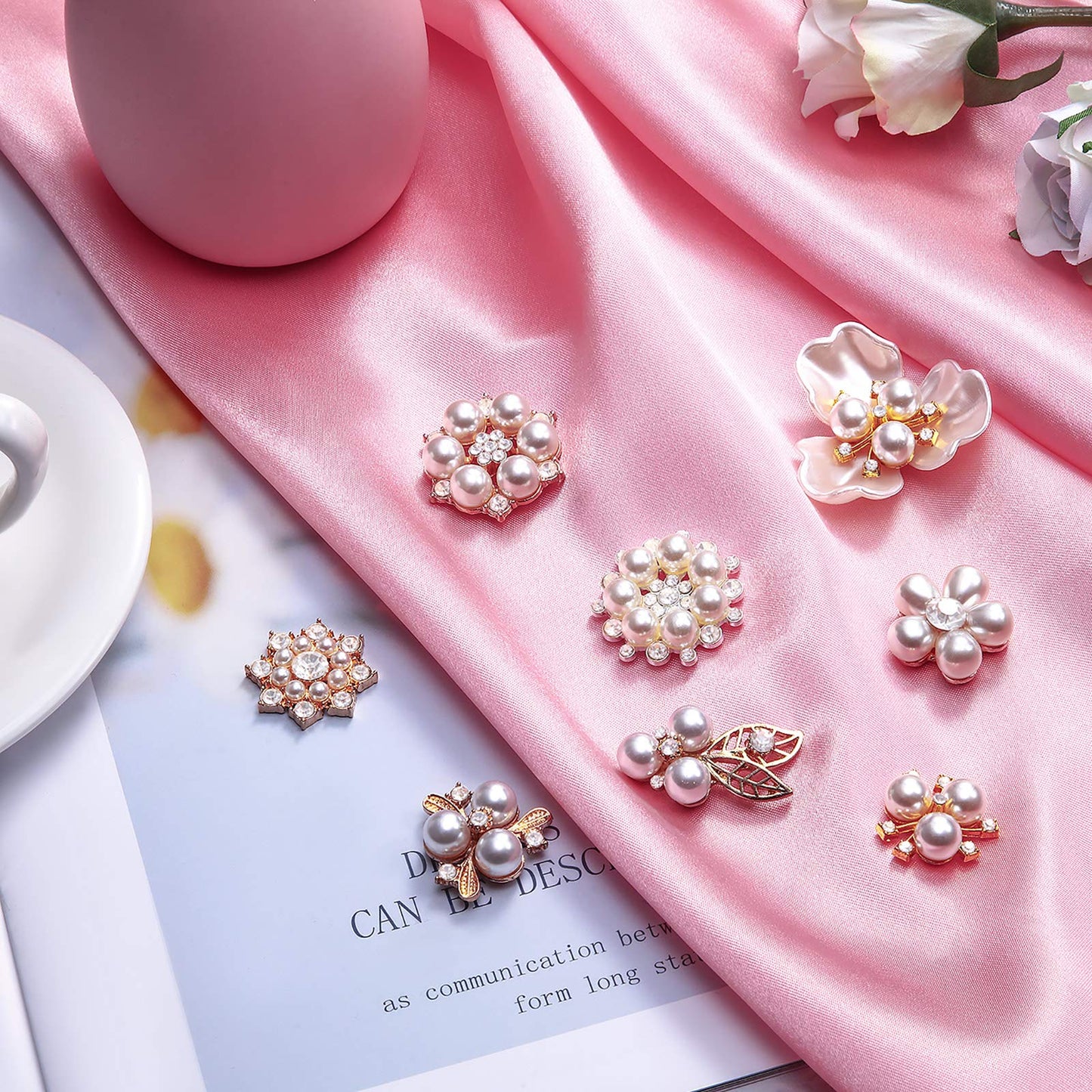 Hicarer 44 Pieces Pearl Rhinestone Buttons Rhinestone Faux Pearl Embellishments Brooch Alloy Floral Pendants for Jewelry Making Party Wedding Bridal Bouquet DIY Home Decoration(Gold)