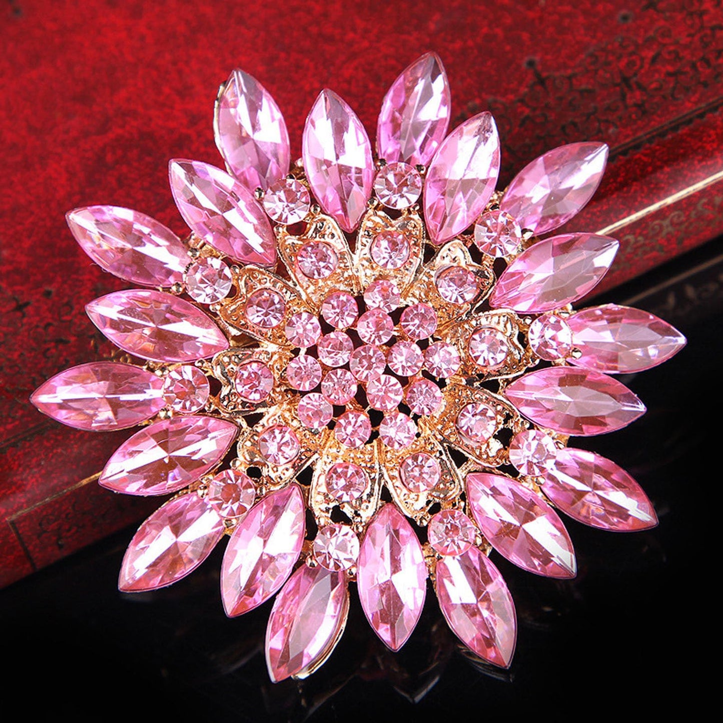 Rhinestone Large Flower Brooches Pins for Women Fashion Sparkly Crystal Sunflower Statement Brooch Wedding Party Suit Dress Formal Jewelry Accessories (pink)
