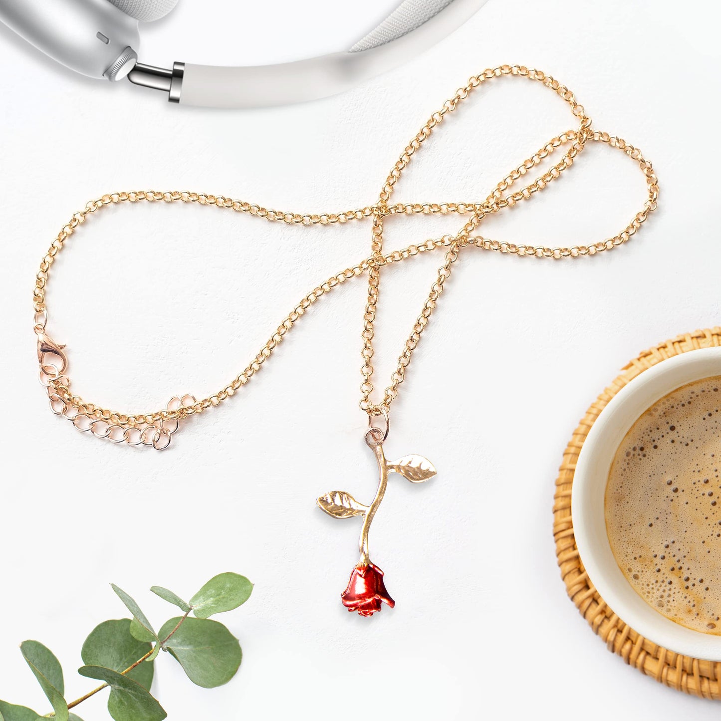 Rose Gold Necklace for Women – Dainty Flower Pendant Necklace, Gold Necklace for Women Jewelry, Minimalist Aesthetic Cute Necklace Gift for Girlfriend Wife Mom