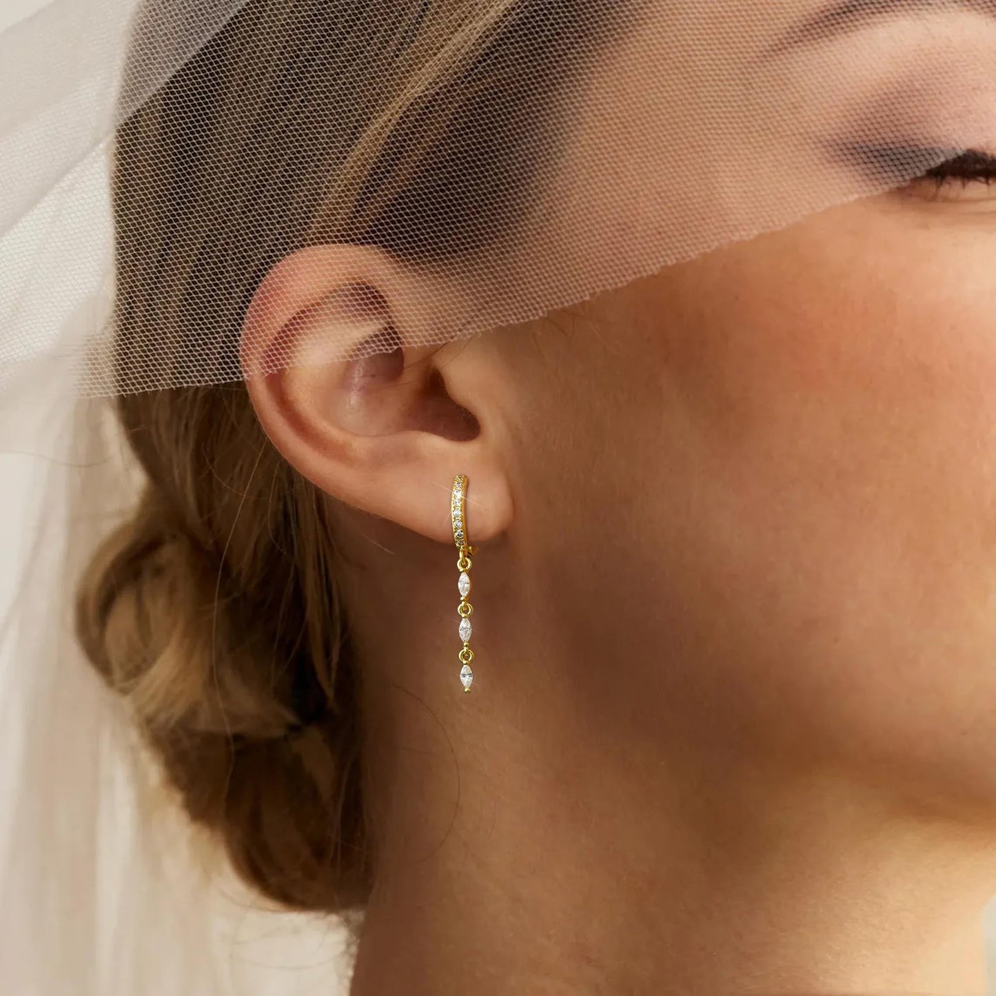 Lunvky 14K Gold Plated Dangle Earrings for Women Dainty Silver Drop Earring Trendy Long Dangling Wedding Bridesmaid Hoop Diamond Crystal Cute Earring Prom Jewelry Graduation Gifts