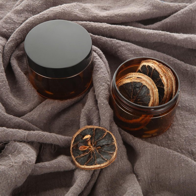 GBACHOOSE 40PCS Amber Plastic Container Jars with Lids and Labels, 4oz Empty Small Round Brown Cosmetic Containers, Leak Proof Container for Lotion, Cream, Powder, Gel and Beauty Products
