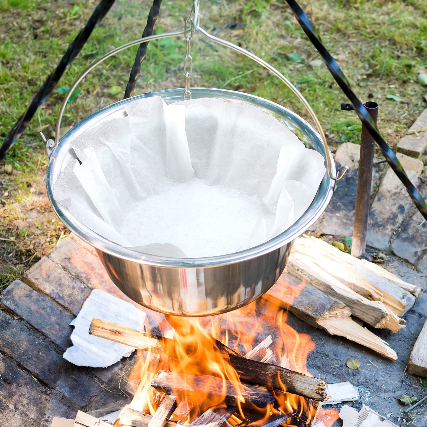Outus 40 Pcs 20 Inch Disposable Dutch Oven Liners Round Parchment Paper White Baking Paper for Camping Cake Pan Air Fryer Steamer BBQ Party Cakes Pizza Meats and Vegetables