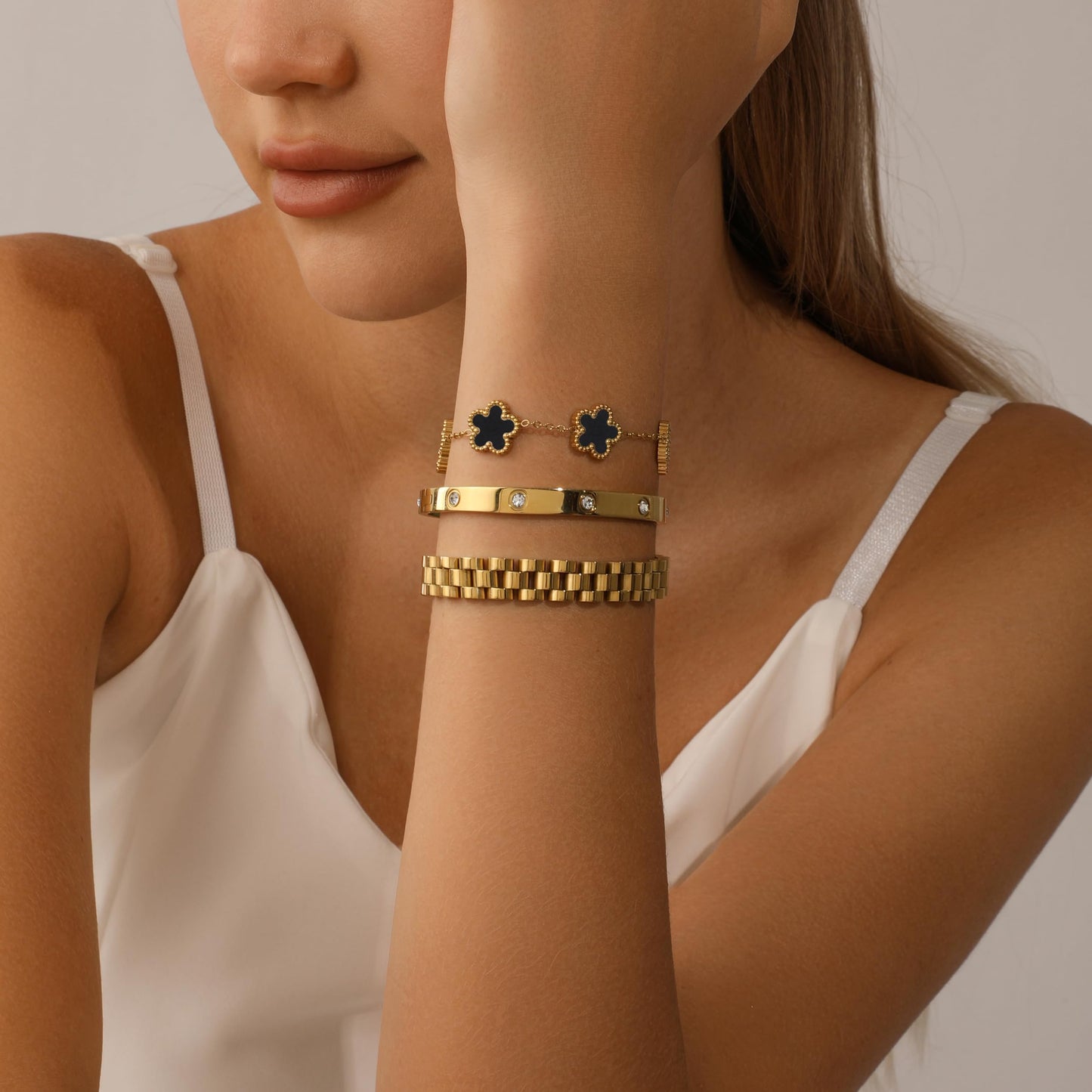 YOQ Stackable Four Leaf Clover Bracelets for Women, 18K Gold Plated Love Bangle Bracelets Set, 3 Pcs Charm Jewelry Gifts (Black)
