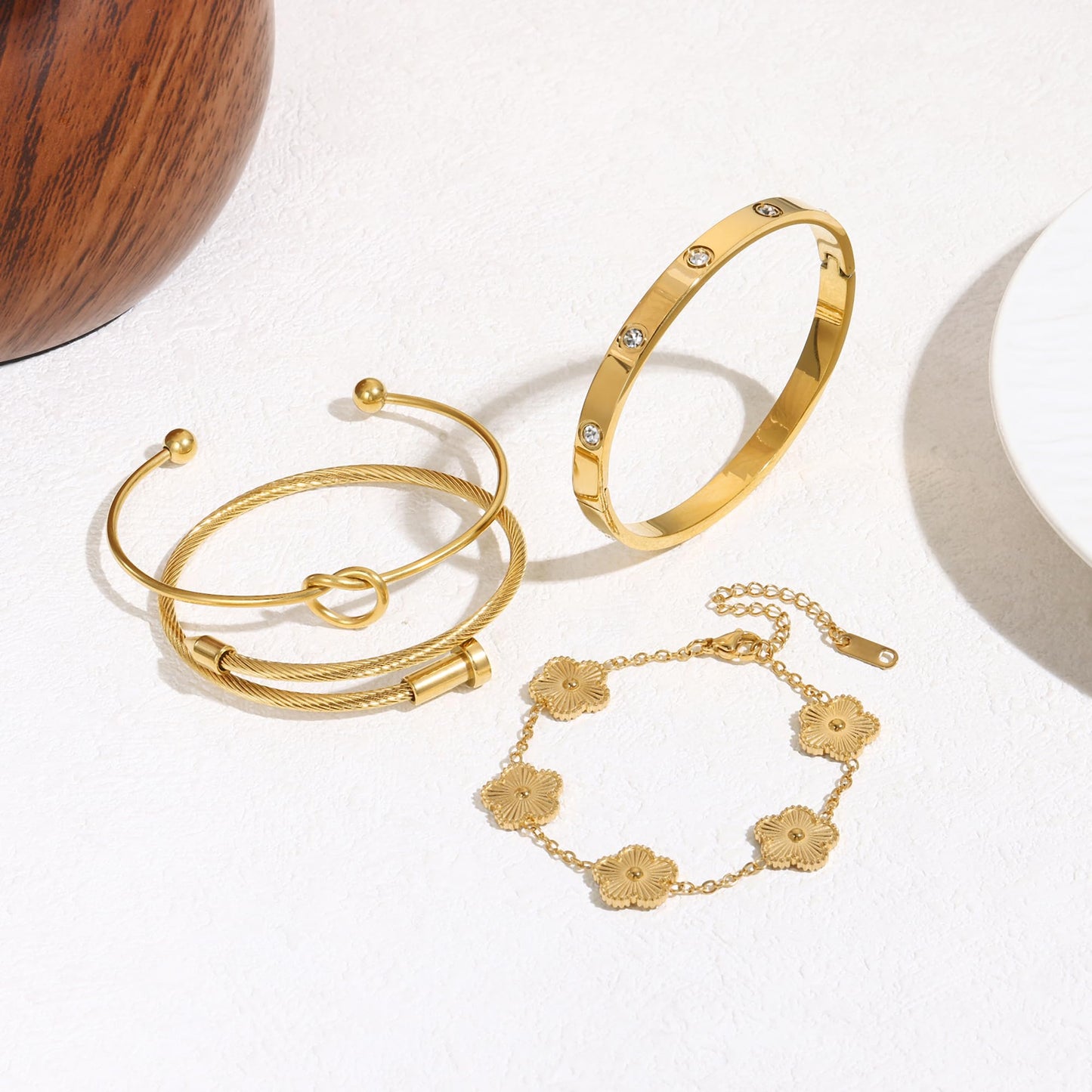 MAOCEN Womens 4Pcs Stackable Floral Gold Bracelets Stainless Steel Bangle Bracelets Non Tarnish Silver Set Trendy Jewelry Gifts for Womens (Gold Gold, 7")
