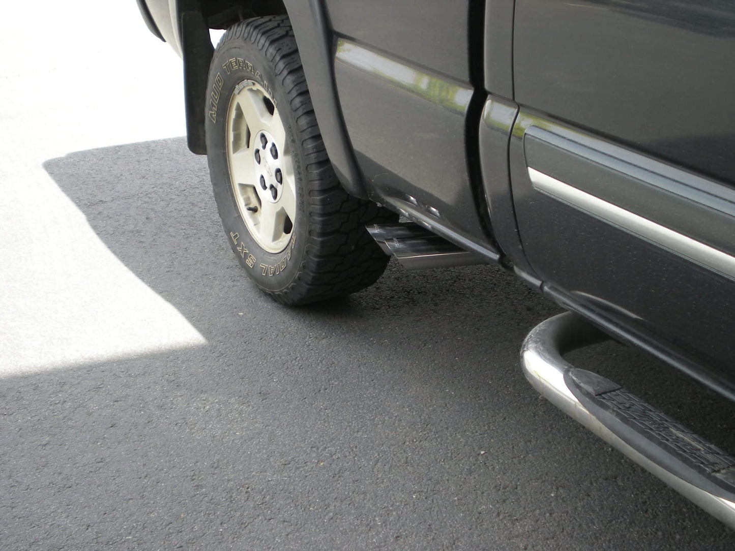Flowmaster 17395 American Thunder Cat-Back Exhaust Kit 3 Inch Aluminized Steel 3 Inch Stainless Tips Compatible with 1999-2007 Classic Chevy Silverado GMC Sierra 1500 4.8L 5.3L Extended Cab Short Bed