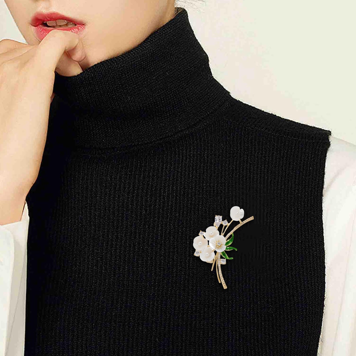 Shell Crystal Flower Brooch Pins for Women Elegant Rhinestone Floral Brooches Pin Fashion Jewelry for Party Dance Wedding Banquet Brooch for Women Girl Gift