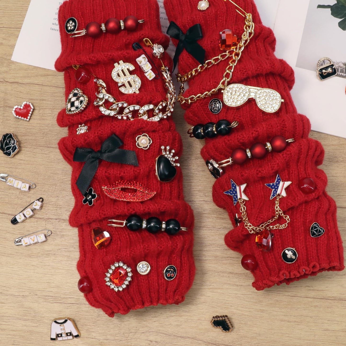 Auliand 137 Pcs Junk Socks Charms Kit, Brooches and Pins for Women, Shoe Charms with Pearl Safety Pins and Brooch Buttons, Teen Girl DIY Accessories for Decorating Socks, Clothes (Black & Red)