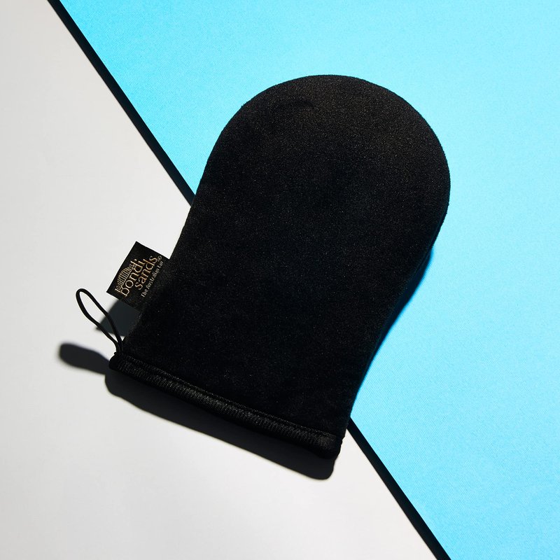 Bondi Sands Aero Dark Self Tanning Foam + Application Mitt | Includes Lightweight Sunless Foam + Reusable Mitt for a Flawless Finish ($35 Value)