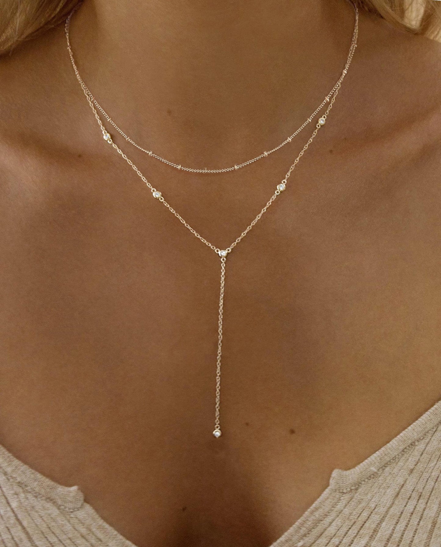 Fwlisesa Silver Layered Necklaces for Women, Dainty Silver Necklace Set Fashion Necklaces Stack Choker Necklace for Woman Costume Summer Beach Jewelry