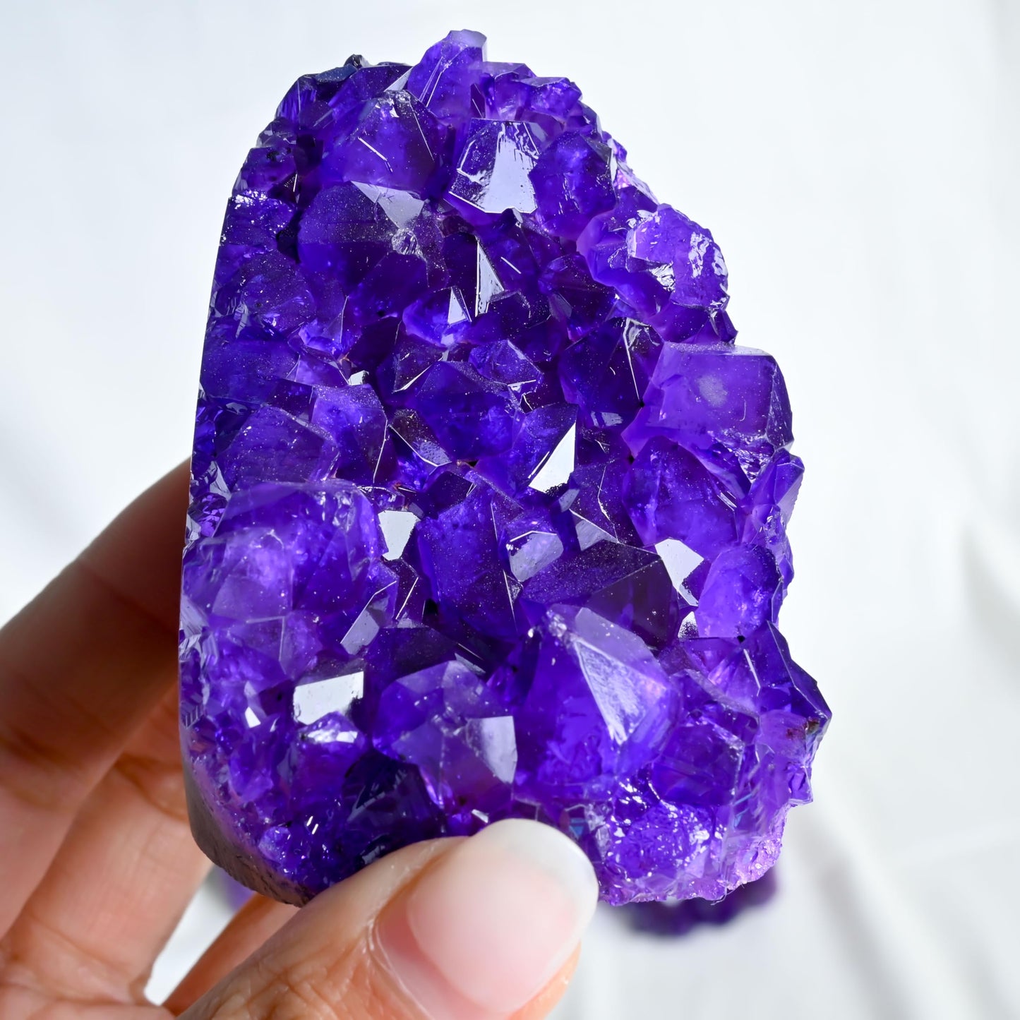 CrystalHola 200-700g Selected Raw Geode Quartz Cluster Home Feng Shui Ornaments Energy Stone Healing Tools Meditation Feng Shui Decoration,Stone Display Piece, Mineral Specimen (Purple, 200-300g)