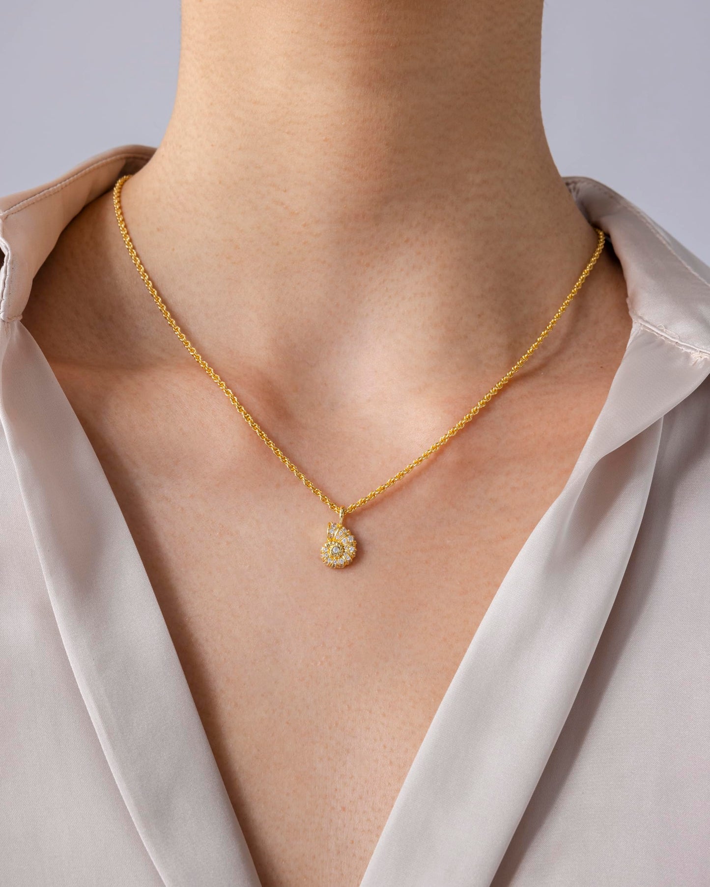 PAVOI 14K Rhodium Plated Dainty Boho Beachy Summer Conch Seashell Pendant Necklace for Women | Knit Tightened Rope Chain Necklace