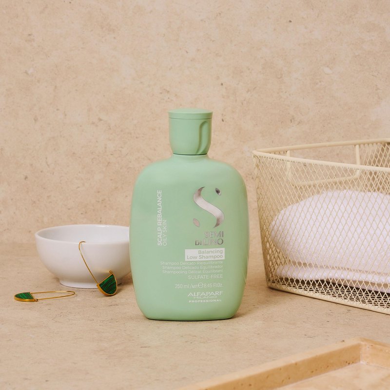 Alfaparf Milano Semi Di Lino Scalp Relief Low Shampoo for Sensitive Skin - Sulfate Free Shampoo - Soothes, Brings Comfort and Hydrates - Itch Relief - Professional Salon Quality