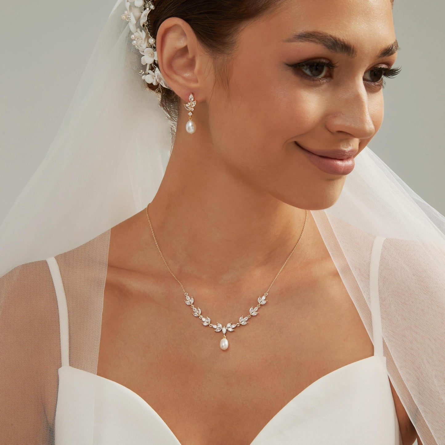 Pearl Earrings for Women, 14k Gold Plated Trendy Diamond Pearl Drop Earrings Hypoallergenic Dainty Bridal Gifts Wedding jewelry for Women