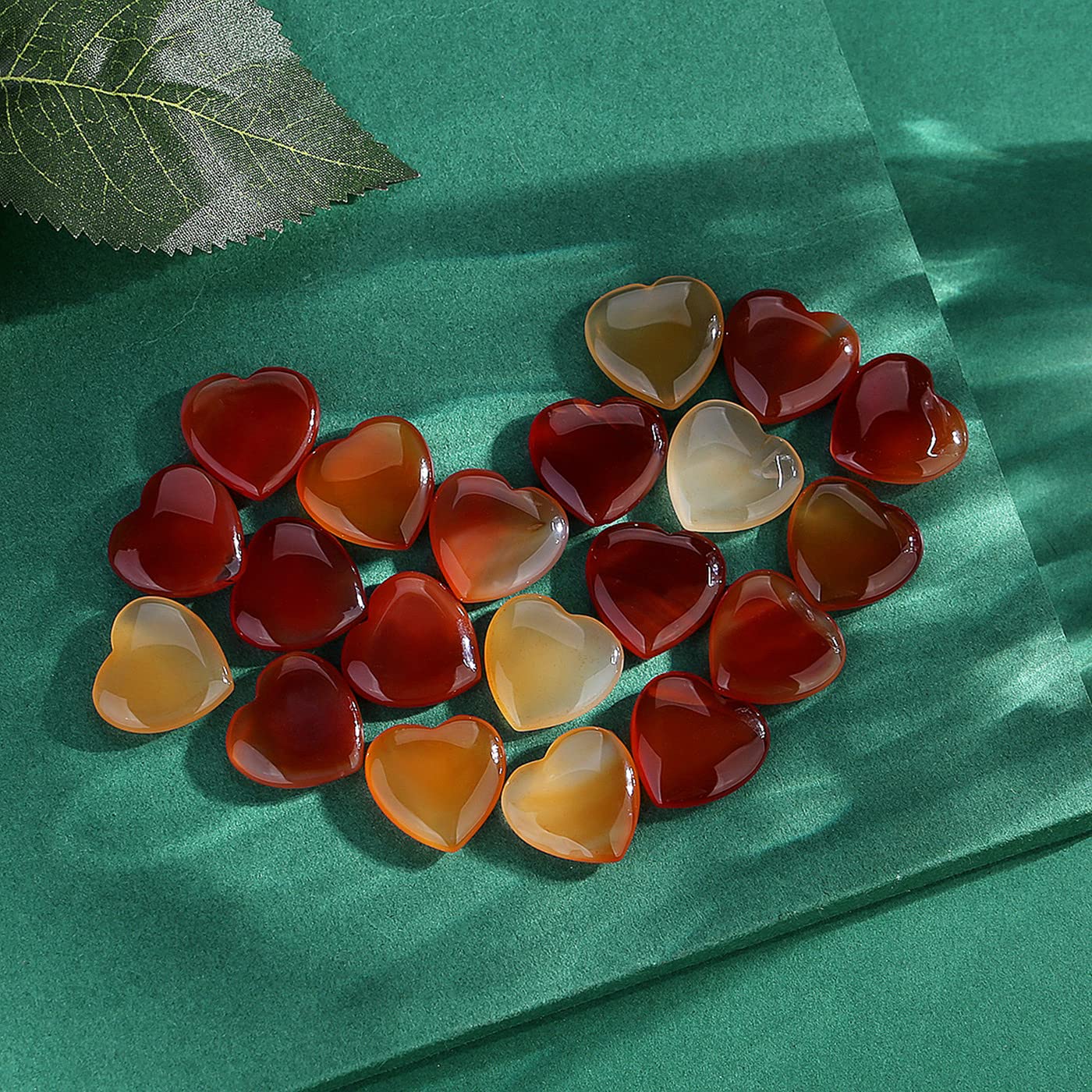 20 PCS Natural Heart Healing Crystals Red Carnelian Agate Polished Crystal Mini Pocket Stones Cute Palm Love Gemstones Set Bulk Wholesale Reiki Energy Balancing Meditation Valentine's Day Gift
