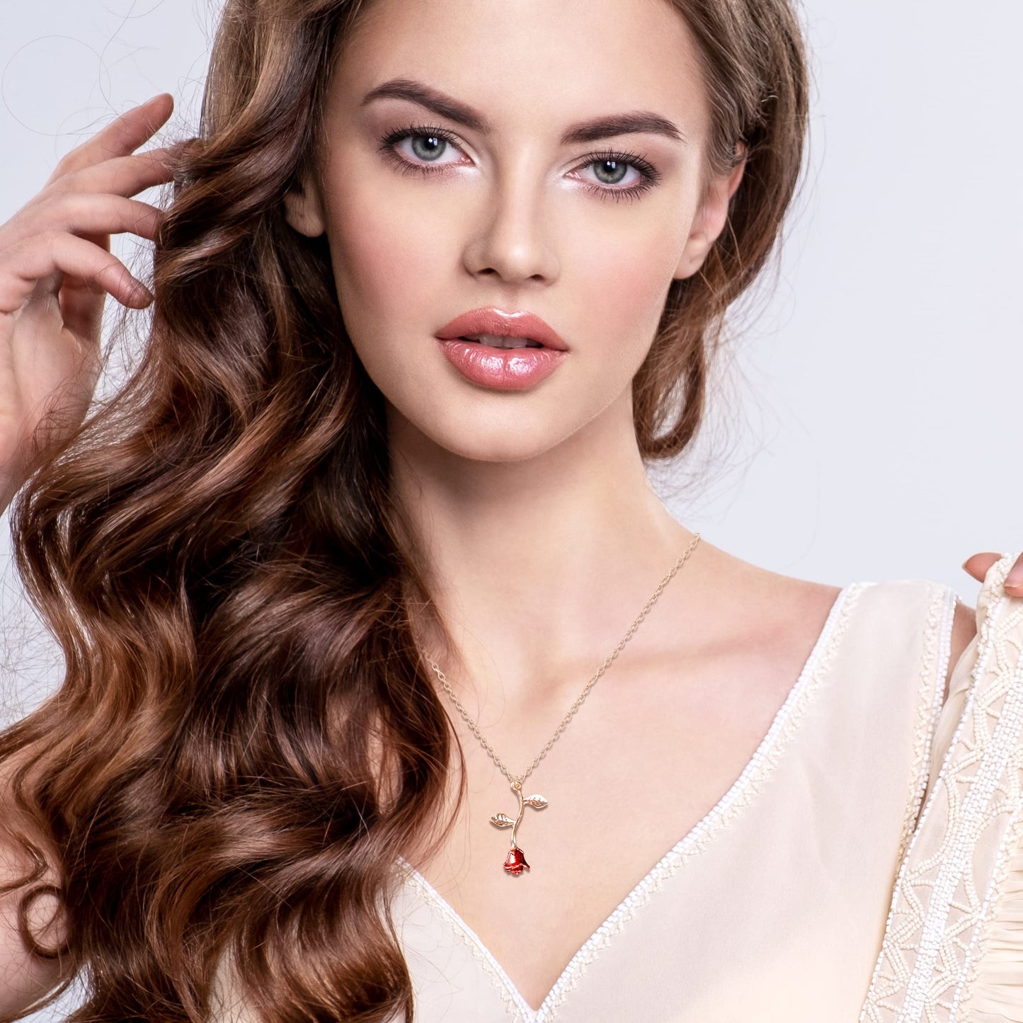 Rose Gold Necklace for Women – Dainty Flower Pendant Necklace, Gold Necklace for Women Jewelry, Minimalist Aesthetic Cute Necklace Gift for Girlfriend Wife Mom