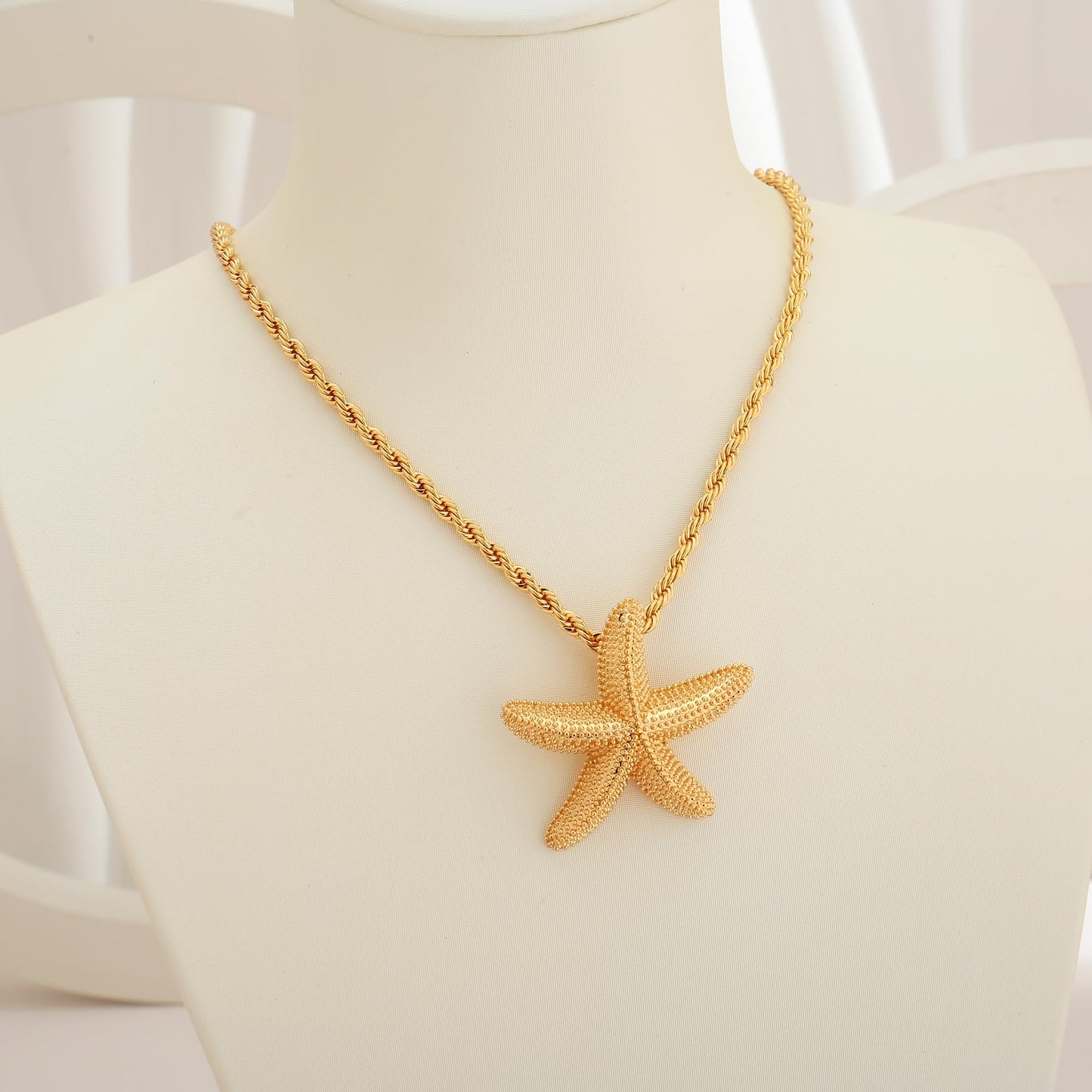 WOWORAMA Gold Starfish Necklace for Women Textured Starfish Shell Necklaces Boho Ocean Sea Star Shell Pendant Necklace Summer Beach Necklaces Jewelry