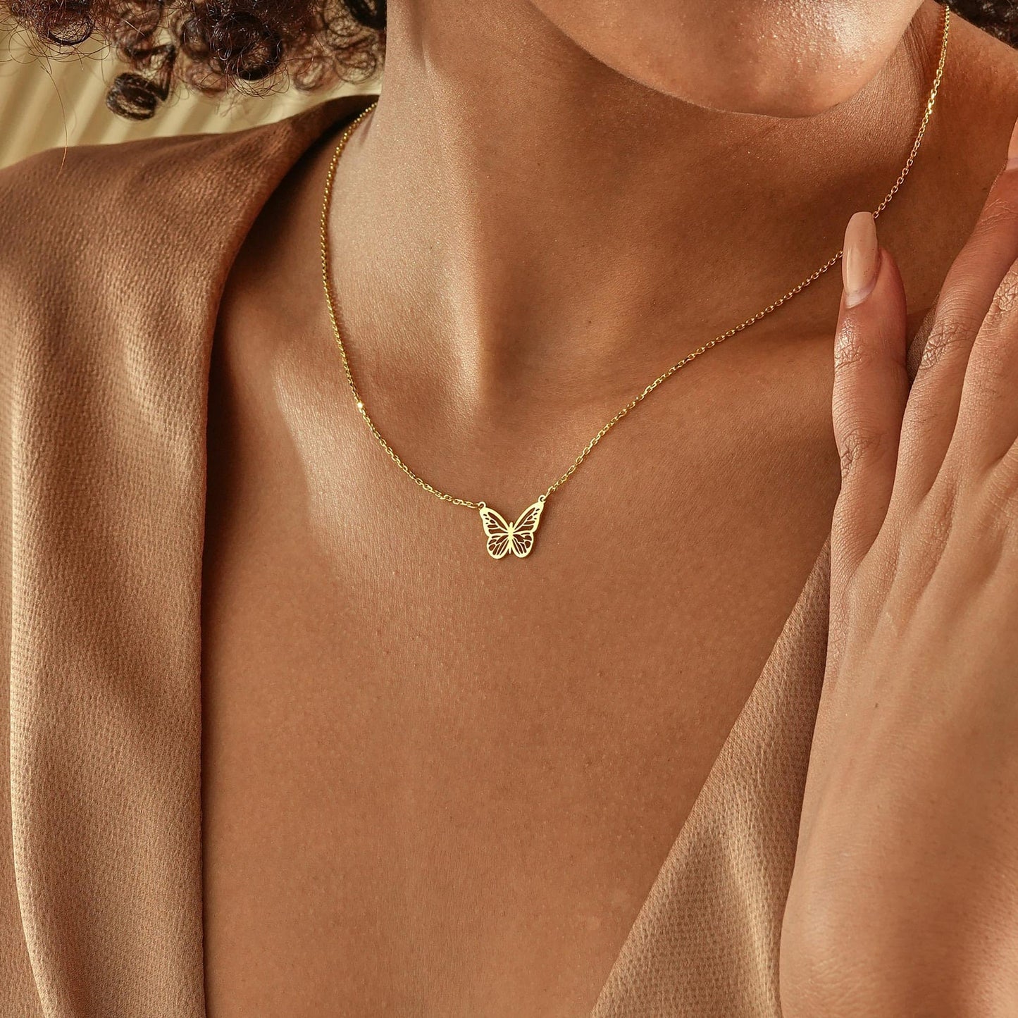 GUOKE Butterfly Necklaces for Women - Gold Butterfly Necklace 14K Gold Plated Dainty Butterfly Gold Necklace Jewelry for Women