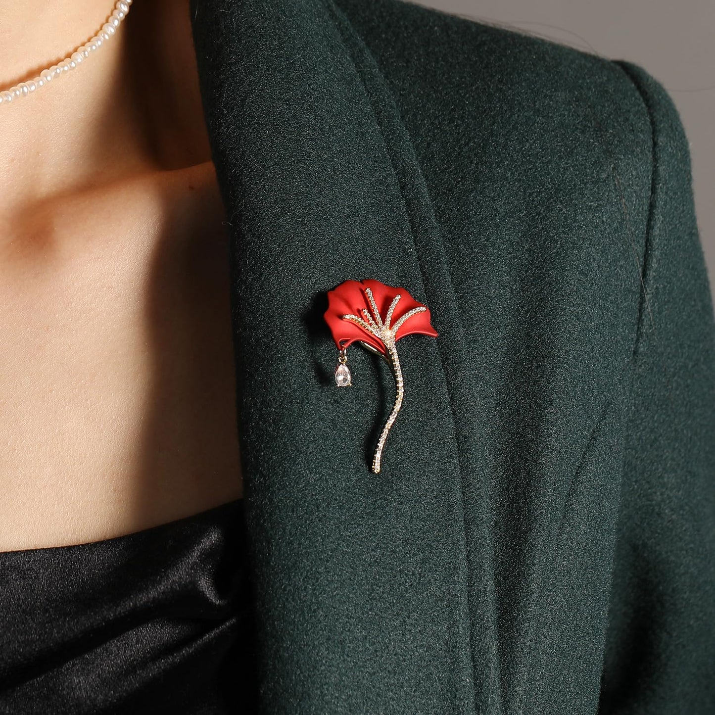 AILONMEI Floral Series Brooch Pins For Women Fashion Costume Pearl Flower Designer Broach & Pins Jewelry Christmas Gift (Ginkgo Leaf)