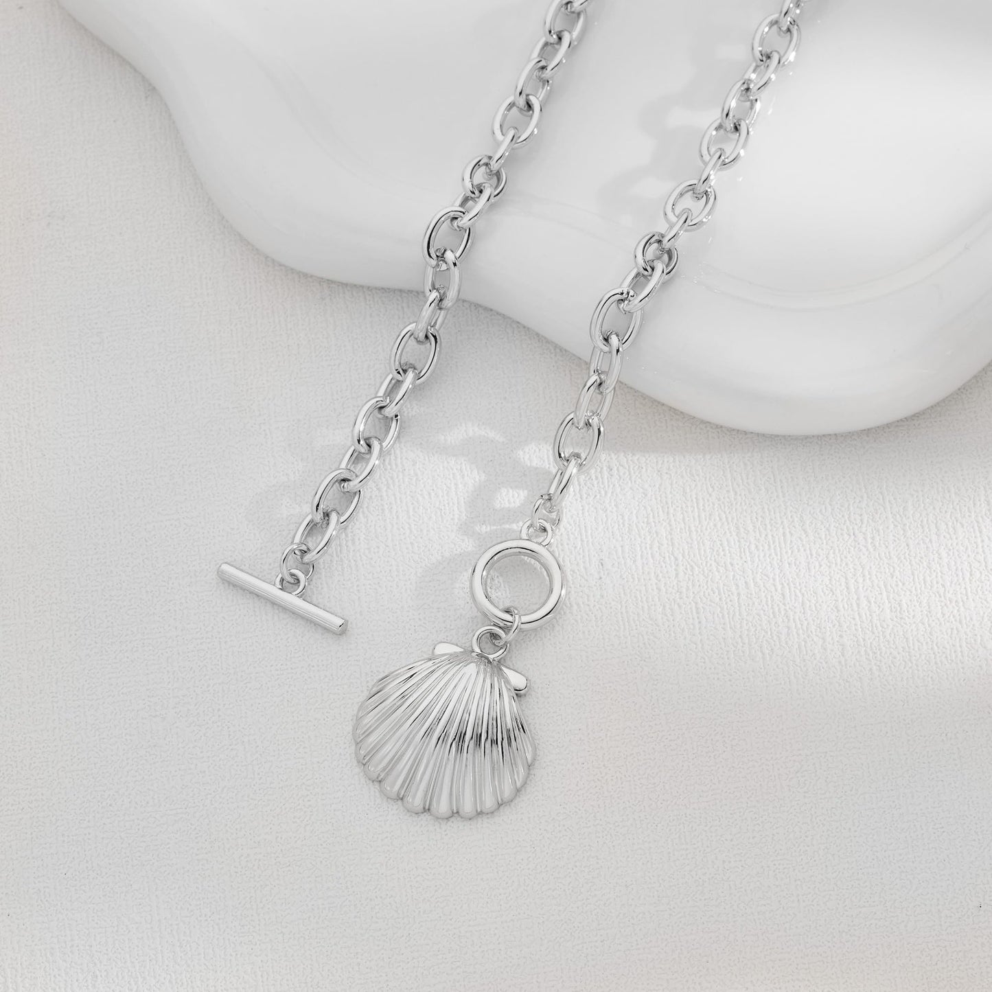NEPULOY Silver Seashells Necklace for Women - Beach Shell Necklaces, Fashion Ocean Summer Beach Jewelry for Women Gifts
