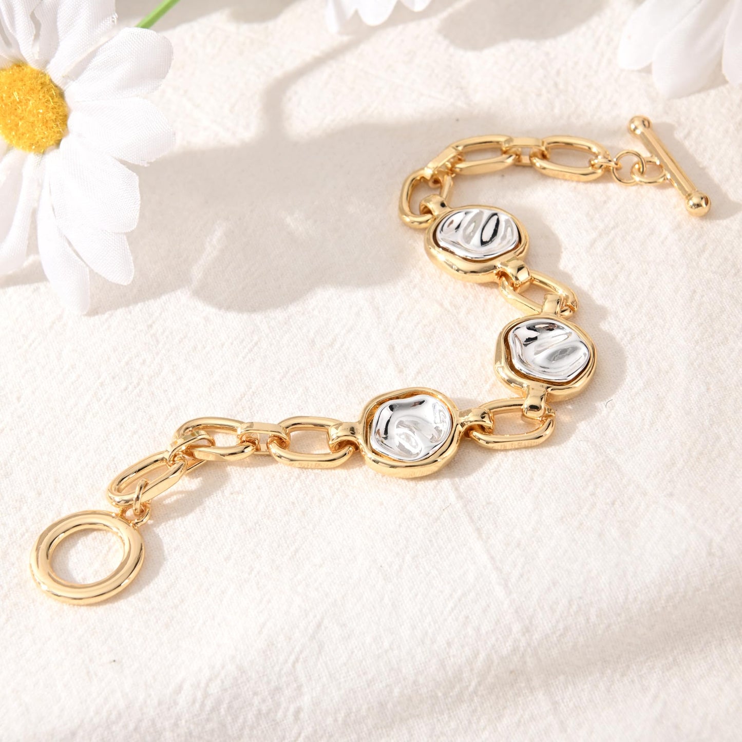 Ginyejly 14K Gold and Silver Plated Special Cain Link with Toggle Clasp Closure in Daily or Party for Women Fashion Jewelry Gifts (round&gold chain)