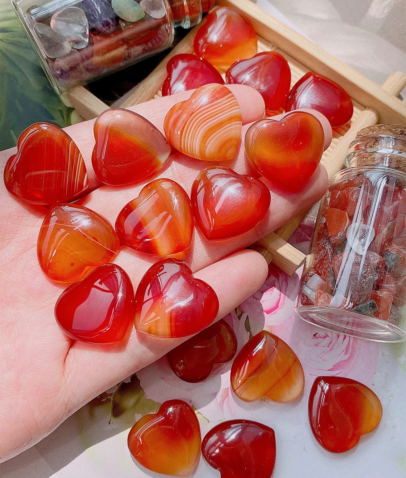 20 PCS Natural Heart Healing Crystals Red Carnelian Agate Polished Crystal Mini Pocket Stones Cute Palm Love Gemstones Set Bulk Wholesale Reiki Energy Balancing Meditation Valentine's Day Gift
