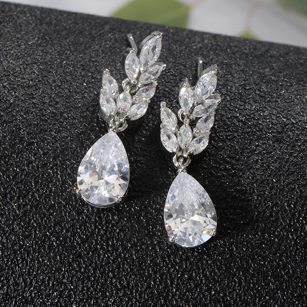 Small Cubic Zirconia Teardrop Wedding Earrings for Brides Birdesmaids Marquise Crystal Bridal Dangle Drop Earrings for Women Prom Jewelry Set