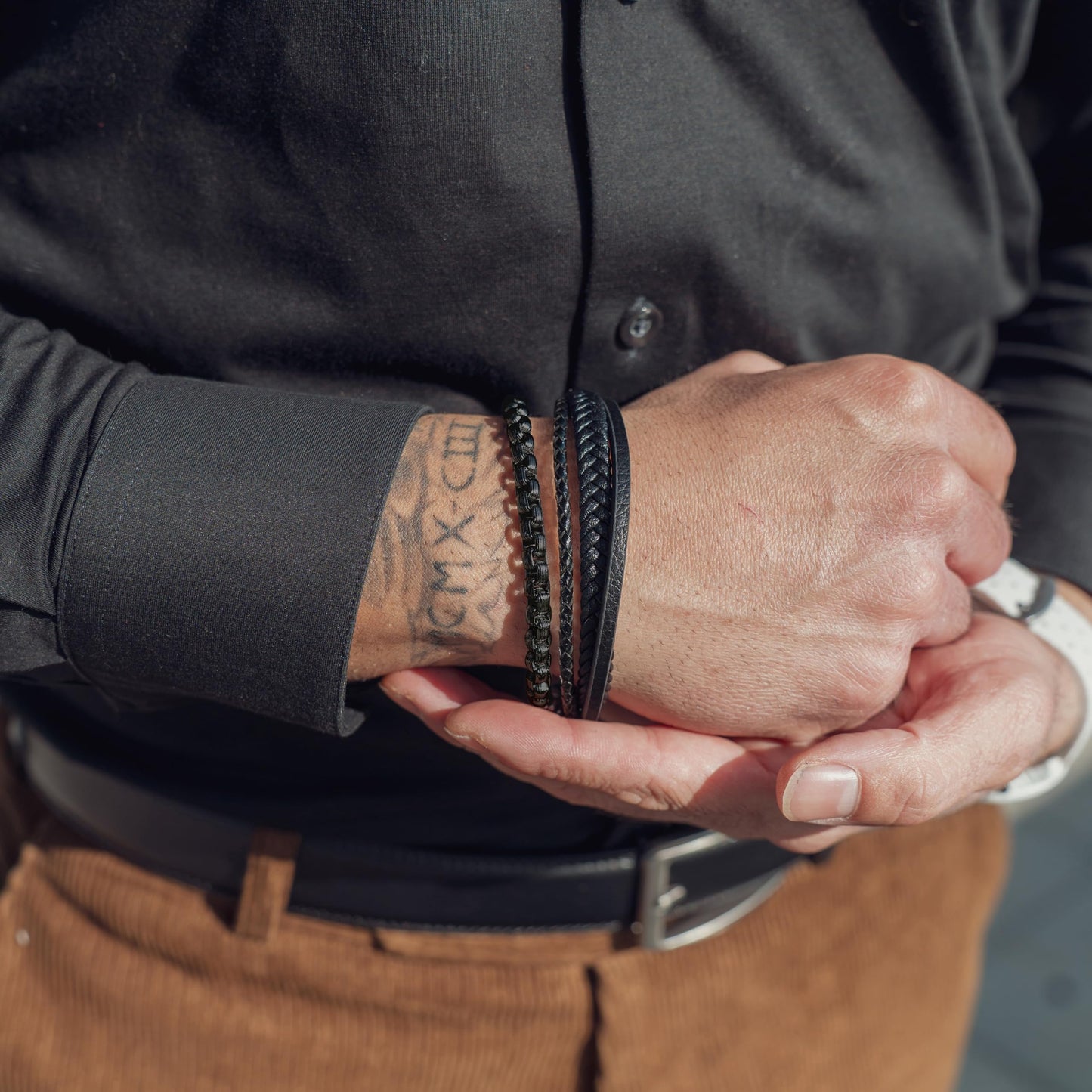 SERASAR Pulsera de Cuero Negro para Hombre, 17cm, Caja Regalo, Real, Piel Vaca, Ajustable, Cierre Magnético, Cuerda Envoltura, Masculino, Pulseras, Banda, Joyas, Imán