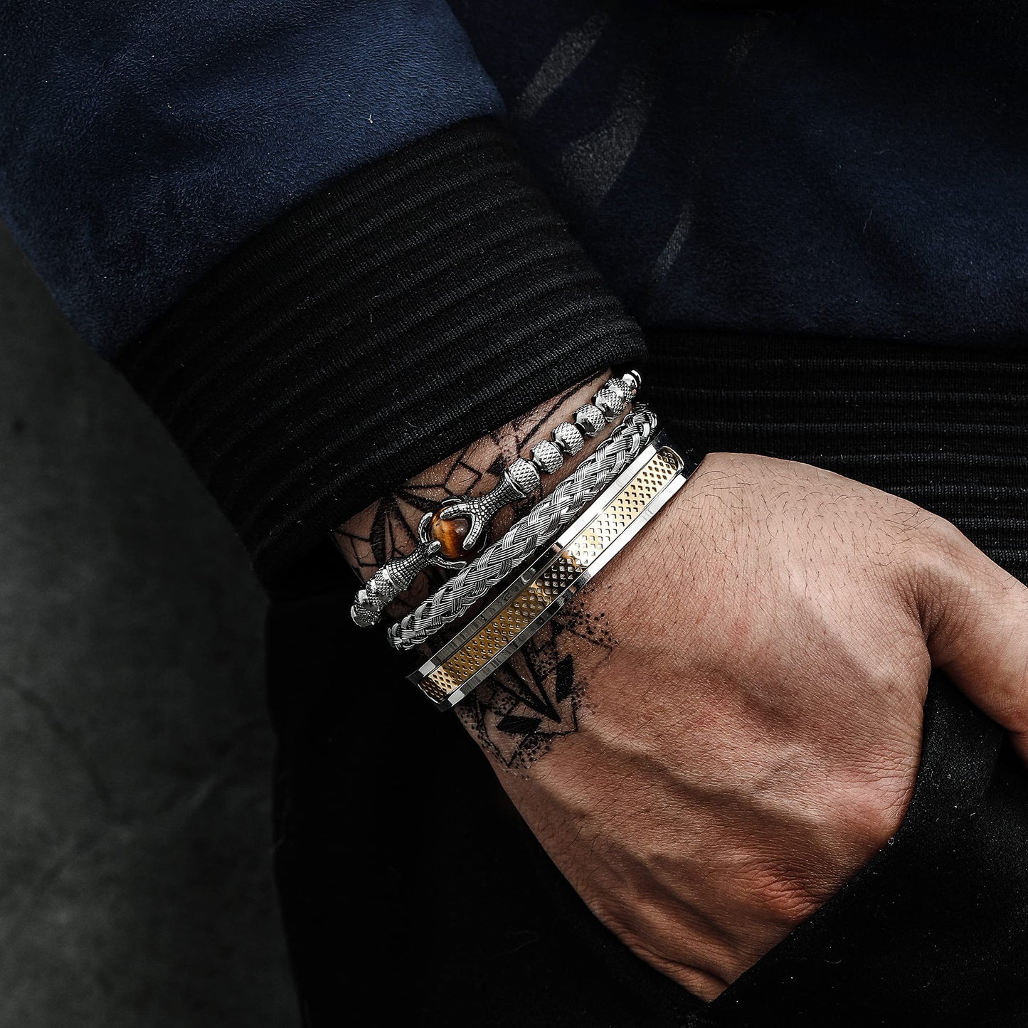 WFYOU 3PCS Stainless Steel Bracelets for Men Gold Roman Numeral Bangle Bracelet Twisted Cable Bracelet Adjustable Cuff Bracelet Mens Luxury Jewelry Bracelets Gifts(l:Gold)