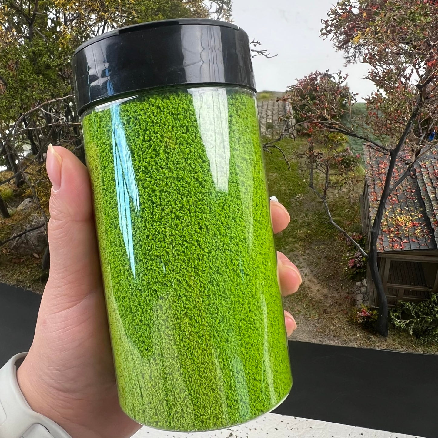 ZZZ SAN ZHI Model Terrain Sponge Grass Powder - 300ml/125g 12 Colors with Shaker Bottle for Diorama, Railway & Car Miniature Scene Building (HP01)