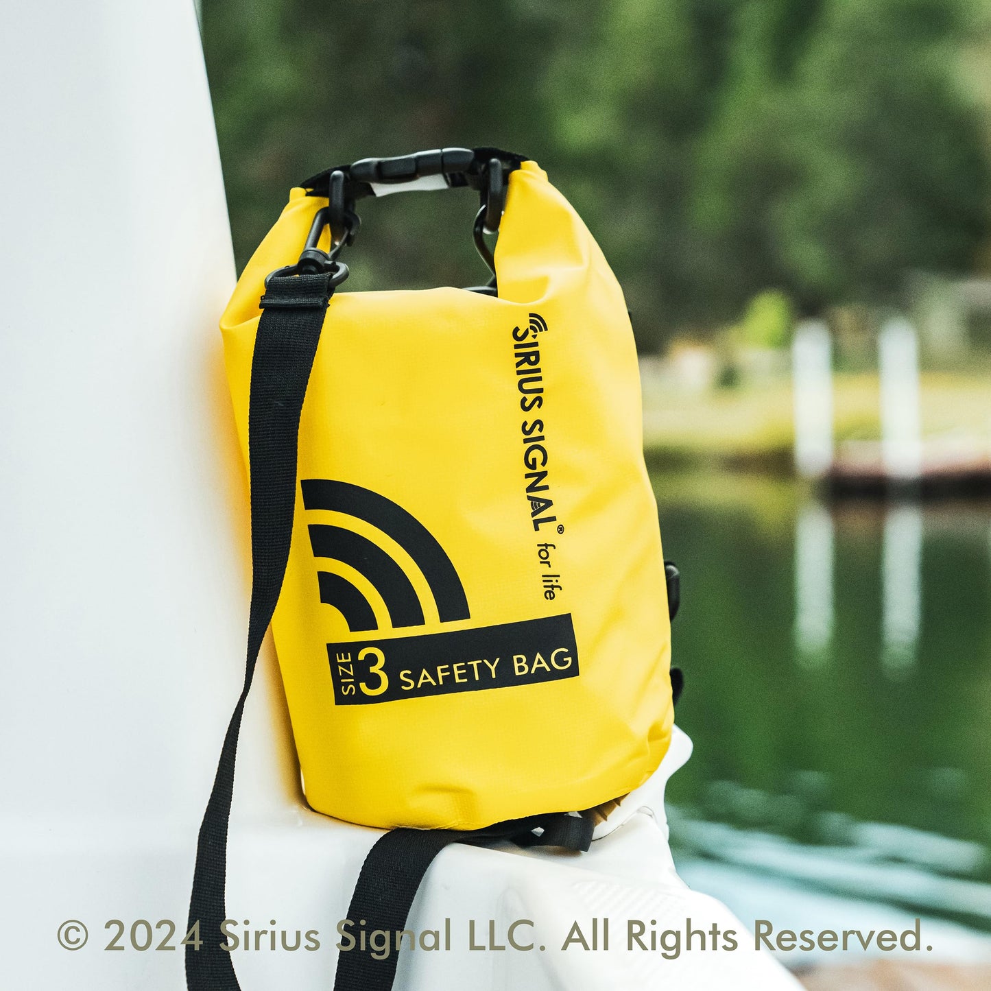 Sirius Signal SB-3L Boating Safety and Emergency SOS Dry Bag Kit for Kayaks, Boats, and Paddle Craft - USCG Approved