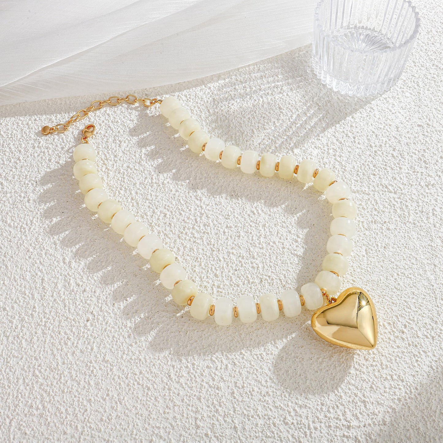 ENSKEFEN Chunky Heart Necklace White Resin Beaded Necklaces for Women Boho Puffy Gold Heart Pendant Necklaces Statement Acrylic Beads Choker Necklace