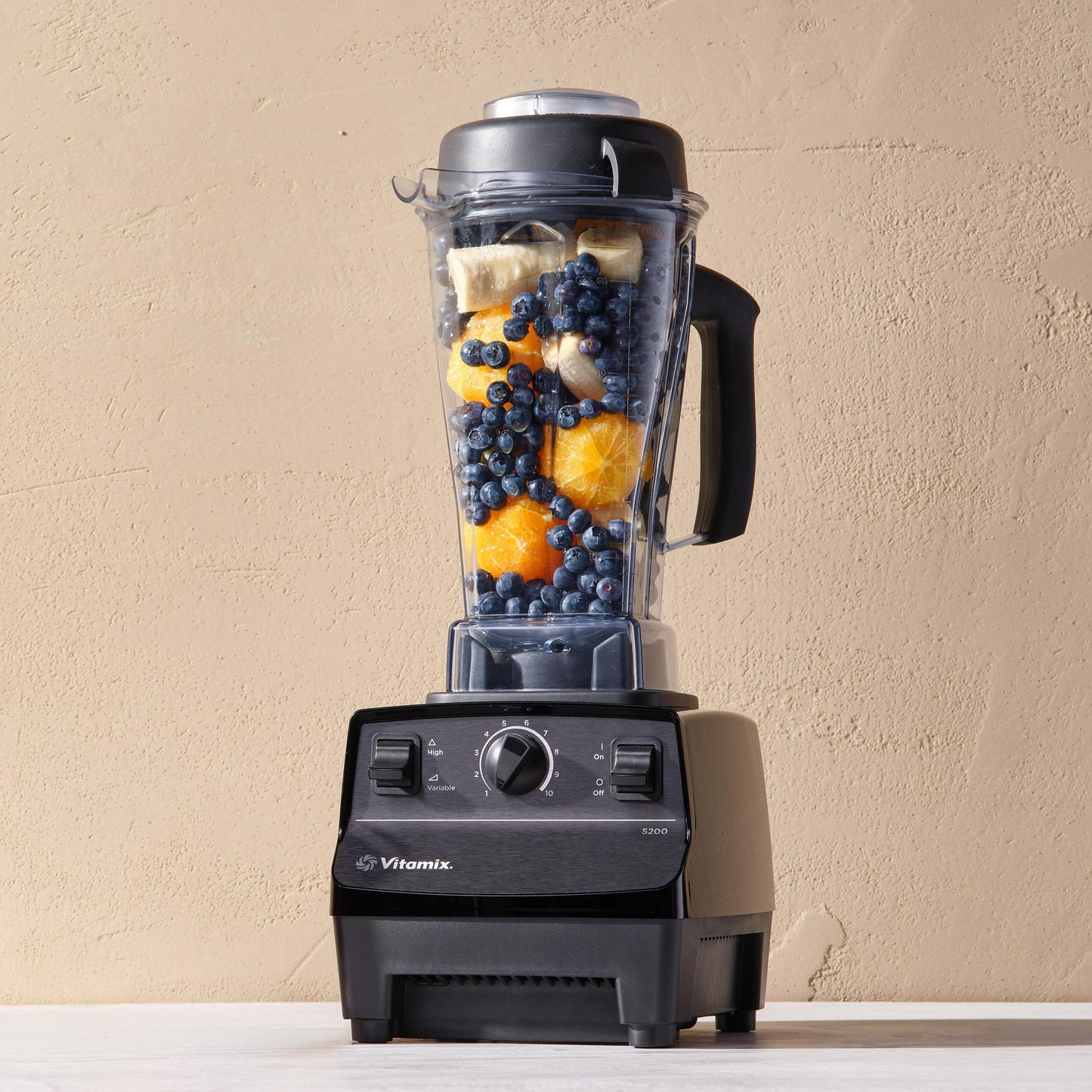 Vitamix 5200 Blender, Professional-Grade Blender for Smoothies, Soups, Ice Cream and More, Stainless-Steel Blades, Self-Cleaning Kitchen Appliance, 64 Oz Container, Black