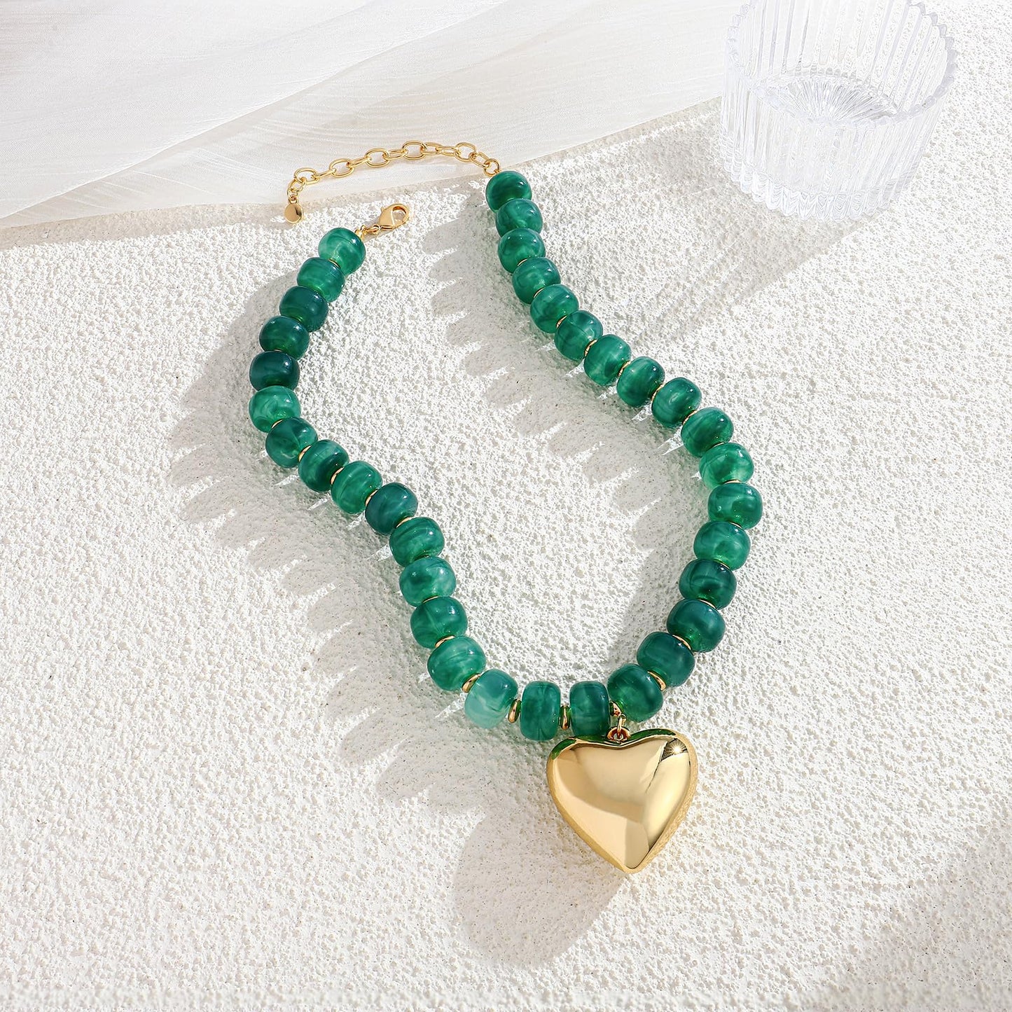 ENSKEFEN Chunky Necklaces for Women Boho Green Resin Beaded Choker Gold Heart Pendant Necklace Adjustable Statement Necklace Fashion Acrylic Jewelry