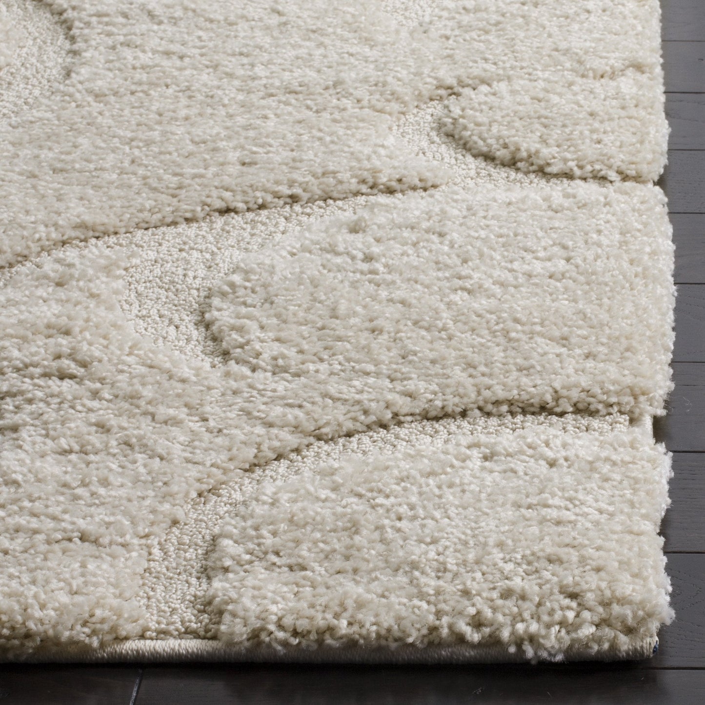 SAFAVIEH Florida Shag Collection Accent Rug - 3'3" x 5'3", Creme & Creme, Non-Shedding & Easy Care, 1.2-inch Thick Ideal for High Traffic Areas in Foyer, Living Room, Bedroom (SG468-1111)