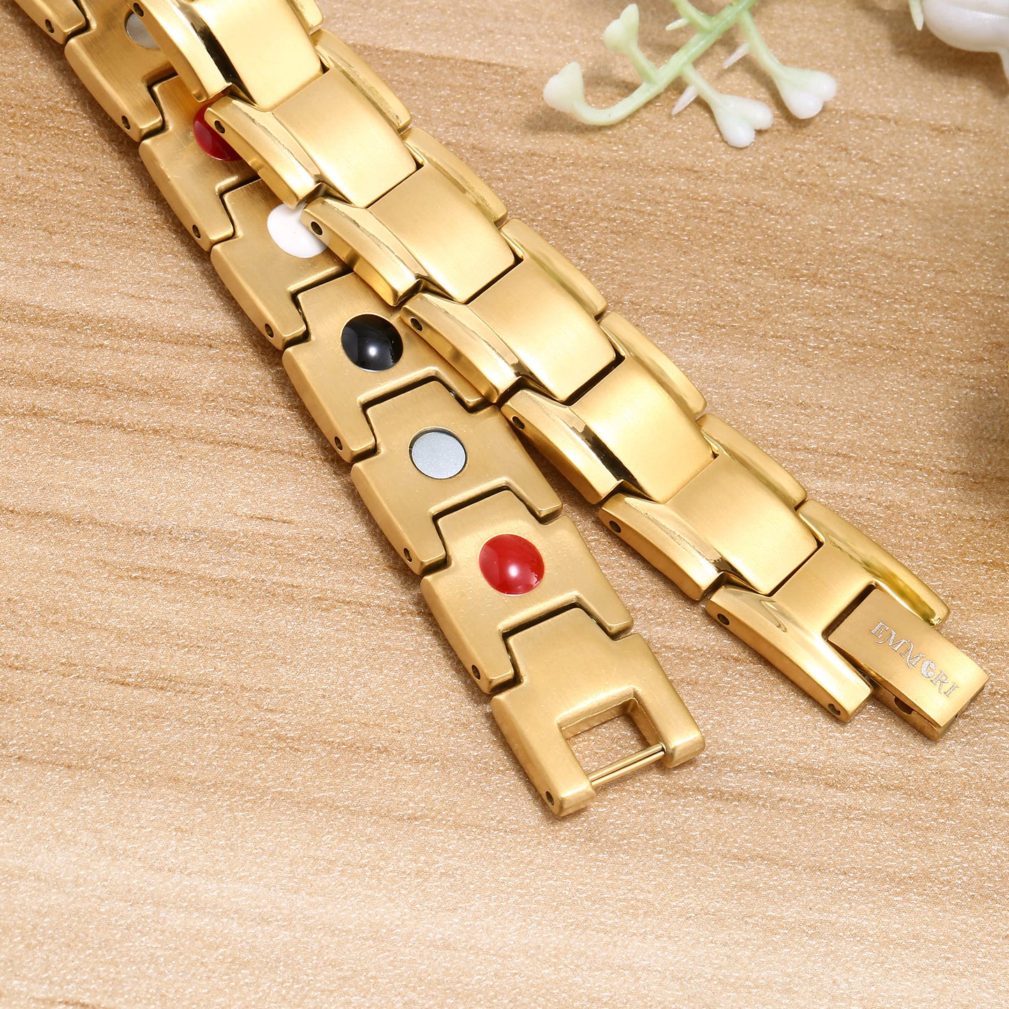 EMMORI Ultra Strength Magnetic Bracelet - 3,500 Gauss Per Magnet -Magnetic Bracelets for Men Woman - Adjustable Length -Pulseras Magneticas (Gold)