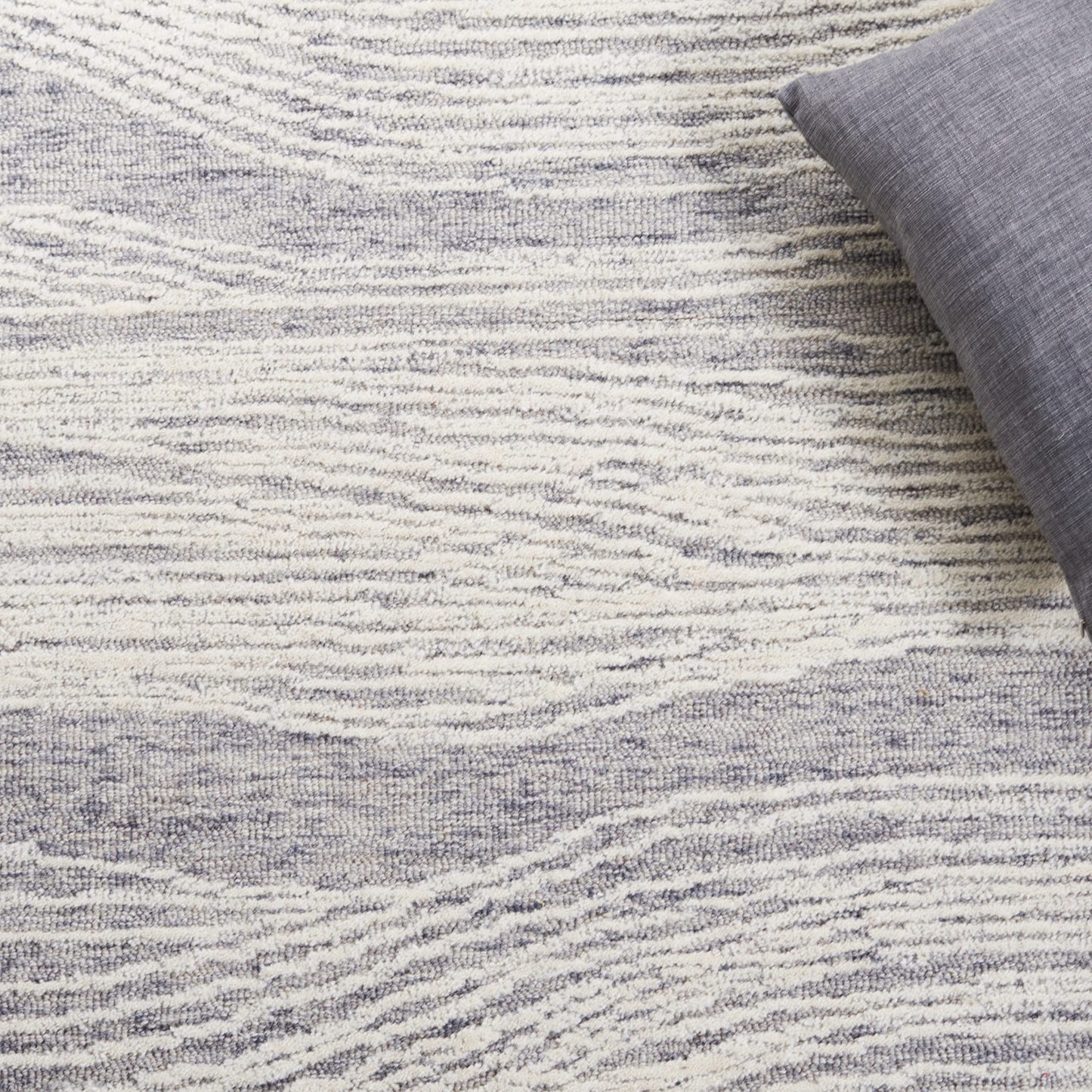 SAFAVIEH Area Rug 8x10 - Metro Collection - Large - Grey & Ivory, Handmade Wool, Modern Design, Ideal for Living Room, Bedroom, Office, Dining Space (MET995F)