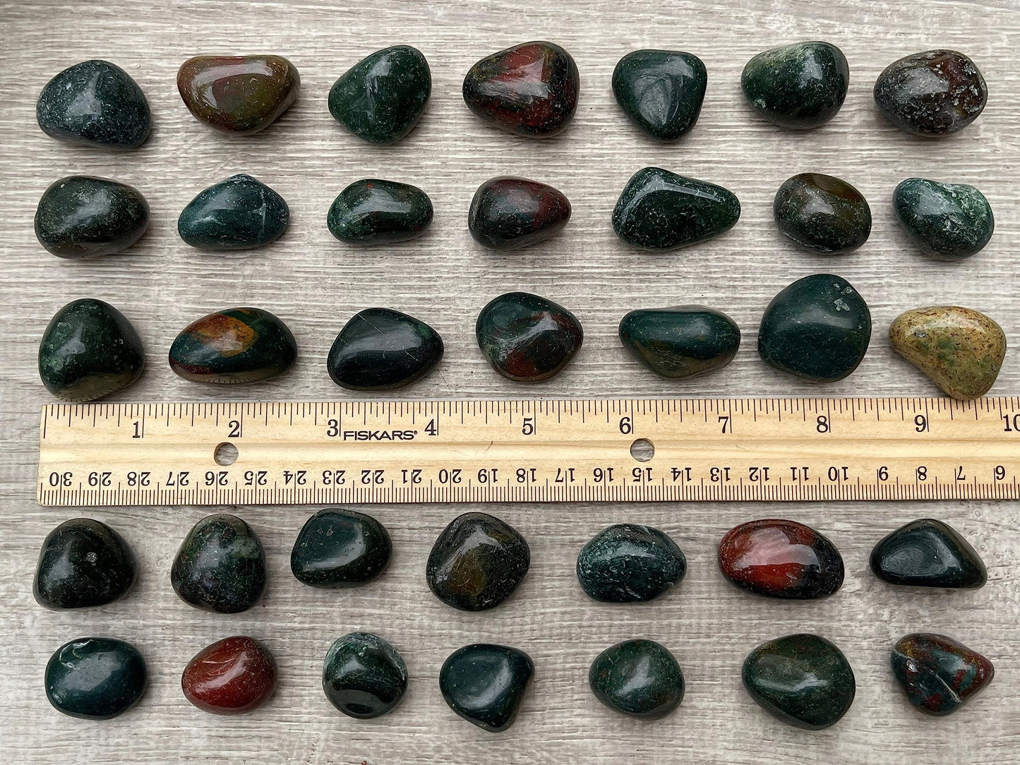 GAF TREASURES 5 Pcs Bloodstone Tumbled Stones, Polished Natural Bloodstone Gemstone, Bloodstone Healing Crystals (Bloodstone)