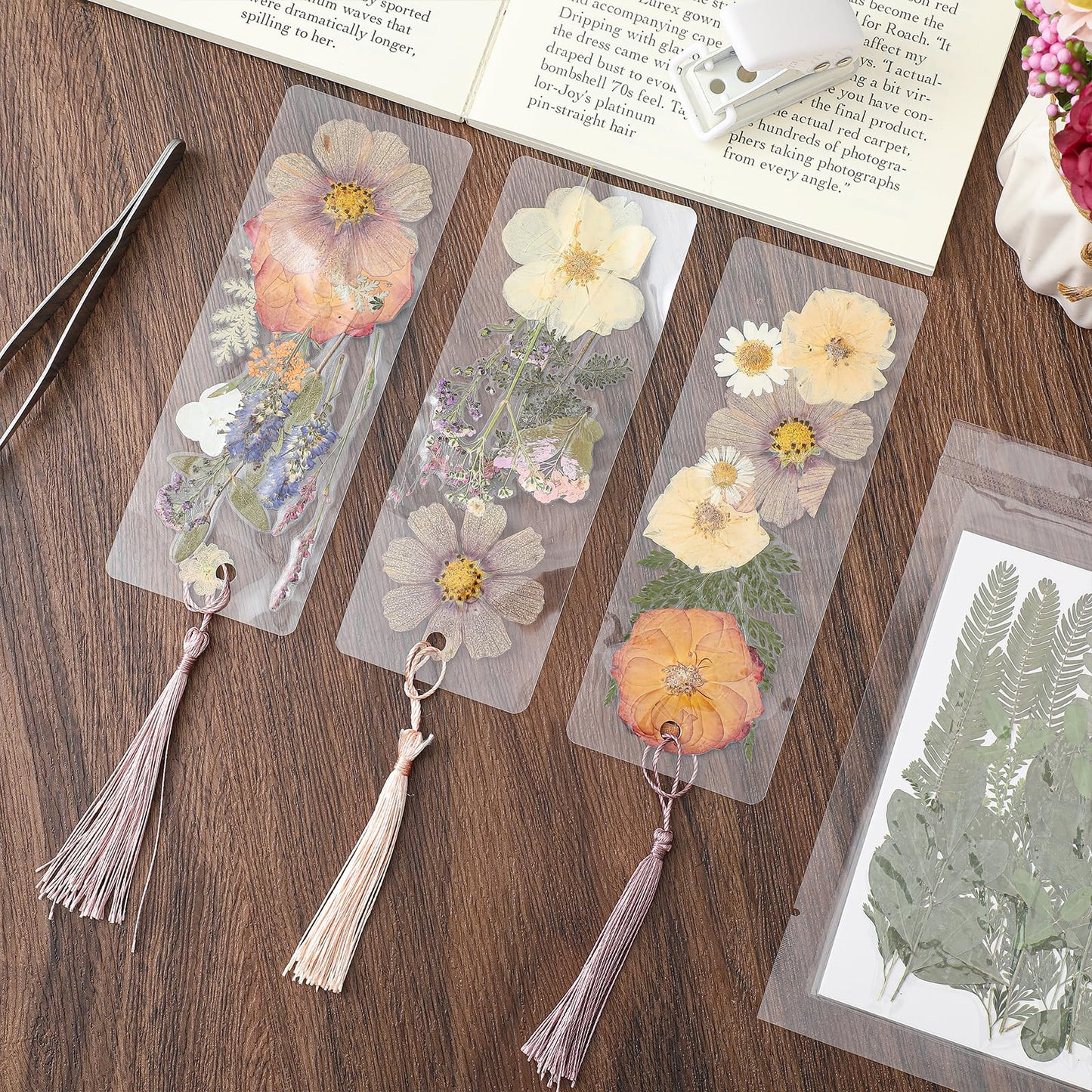 Fuyoooo 376 Pcs Dried Flower Bookmark Making Kit, DIY Bookmark Laminating Pouches with Tassels and Puncher, Handmade Craft Kit for Women, DIY Gifts for Book Lovers (Retro Color,2 x 6 Inch)
