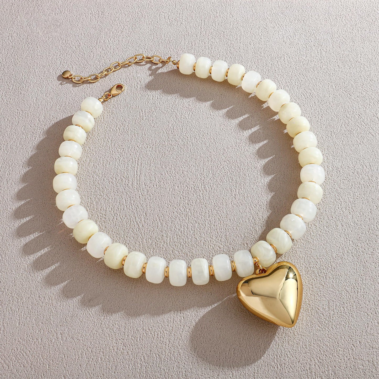 ENSKEFEN Chunky Heart Necklace White Resin Beaded Necklaces for Women Boho Puffy Gold Heart Pendant Necklaces Statement Acrylic Beads Choker Necklace