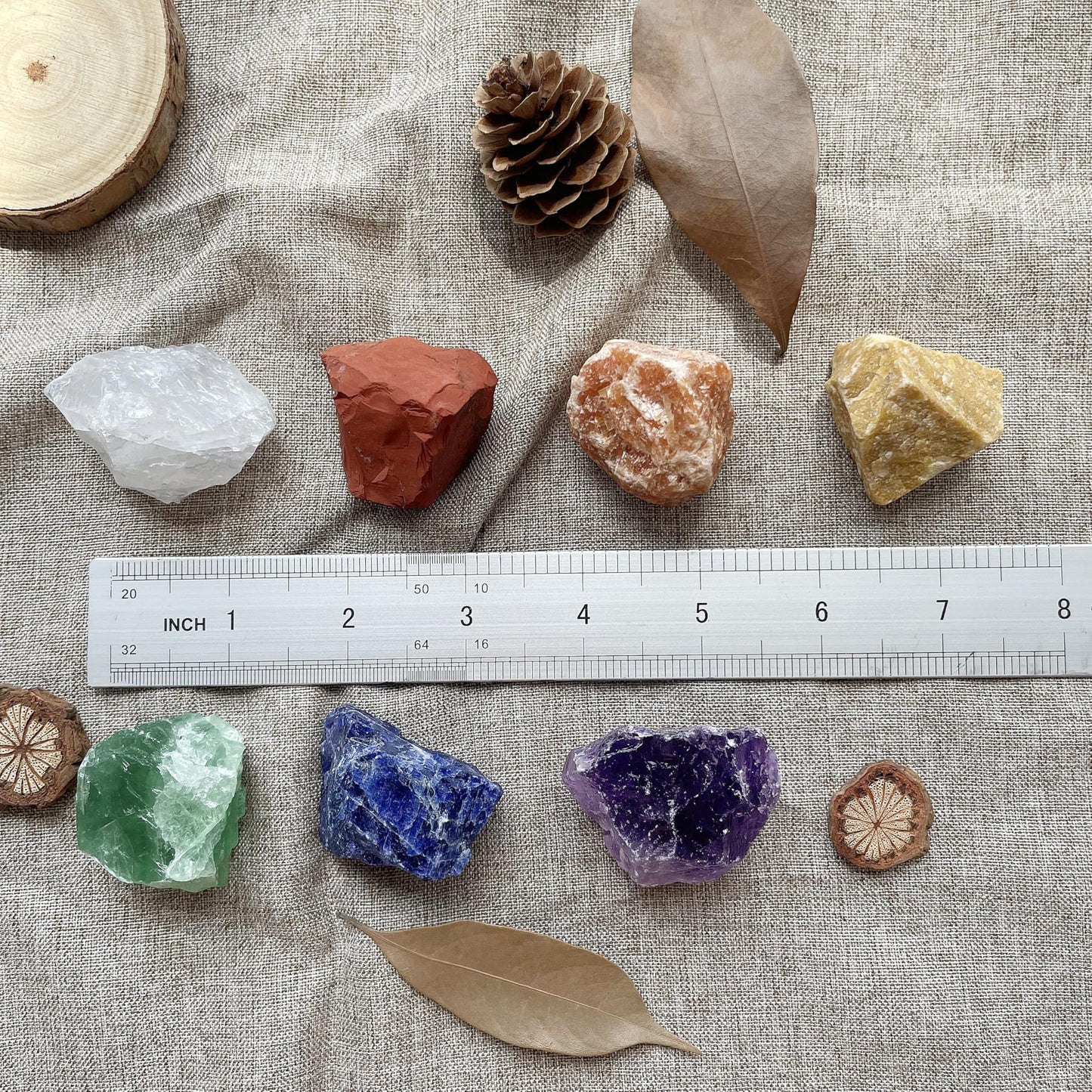 YAFU HOME 7Pcs Chakra Stones and Healing Crystals Gift Box - 7 Premium Raw Stones, Amethyst, Clear Crystal, with Velvet Pouch, Beginner's Gifts, for Meditation, Yoga, Reiki
